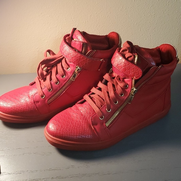 G×Guess - Picture 2 of 4